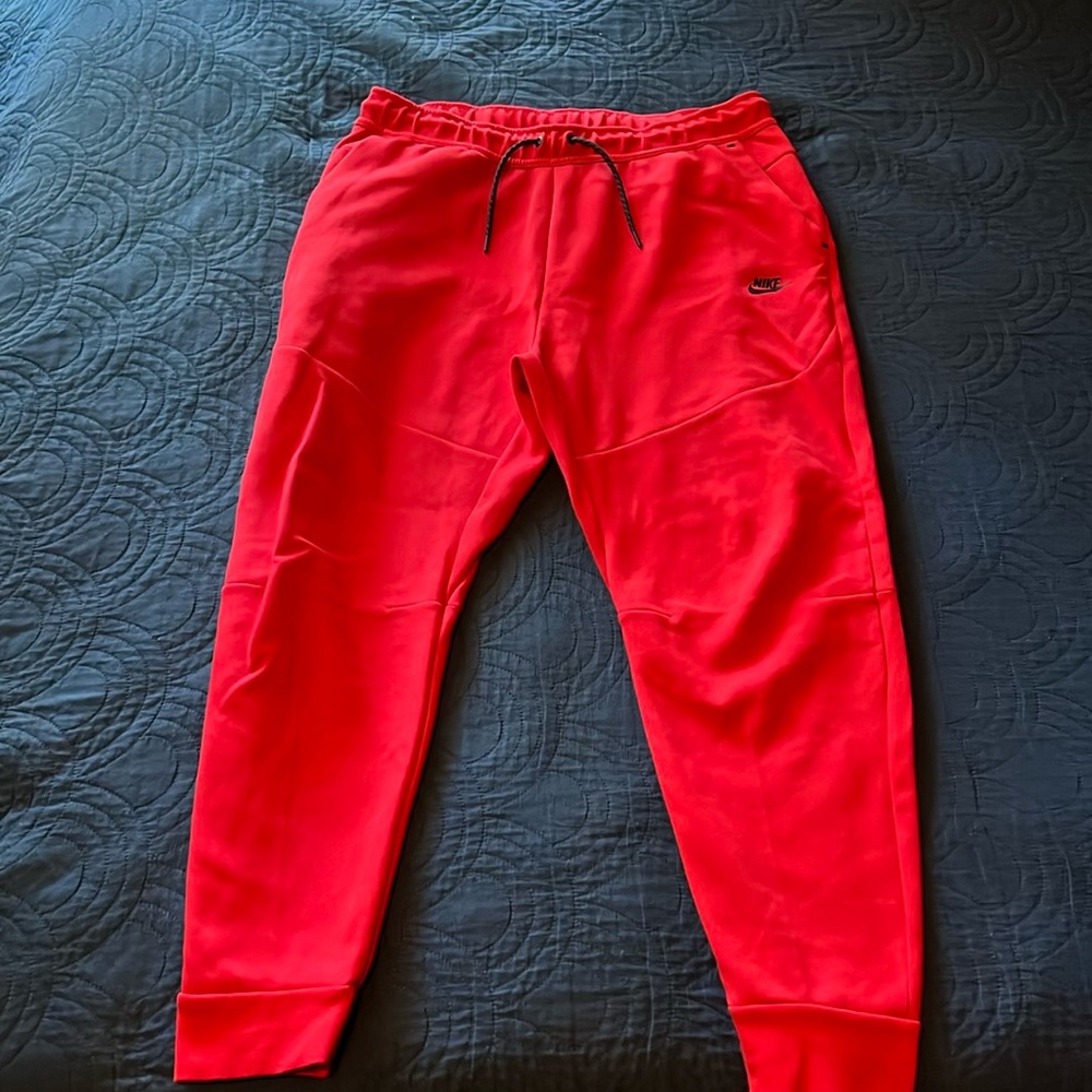 Nike Sportswear Tech Fleece - Men’s Joggers - Red